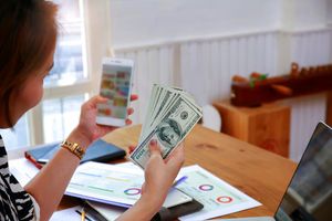 給料から不労所得へ：初心者のための基礎知識と最新情報